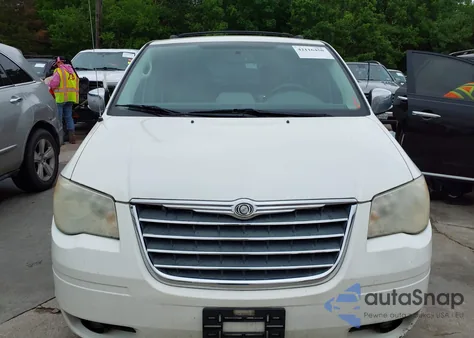 2010 Chrysler Town & Country Touring from USA, damaged, VIN 2A4RR5D14AR133746